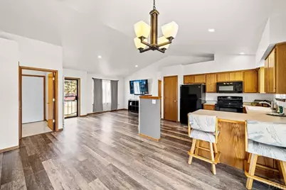 441 S Oak Creek Dr, Pueblo, CO 81007 - Photo 3