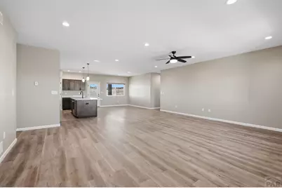 1619 N Calle Rosa Dr, Pueblo, CO 81007 - Photo 5