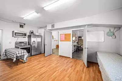 1021 W 11th St, Pueblo, CO 81003 - Photo 7