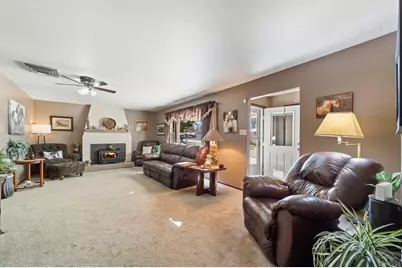 1614 Horseshoe Dr, Pueblo, CO 81001 - Photo 25