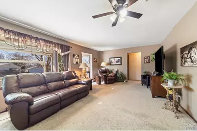 1614 Horseshoe Dr, Pueblo, CO 81001 - Photo 23