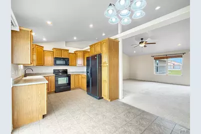419 E Chadwick Dr, Pueblo West, CO 81007 - Photo 7