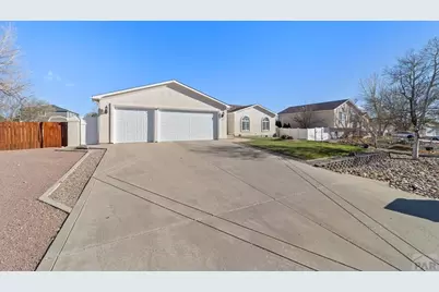 190 S Circle Dr, Pueblo West, CO 81007 - Photo 29