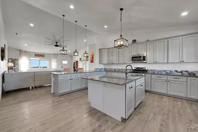 527 E Auburn Ave, Pueblo West, CO 81007 - Photo 11