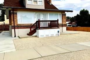 2912 Cascade Ave, Pueblo, CO 81008 - Photo 1