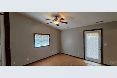 209 N 13th St, Lamar, CO 81052 - Photo 9