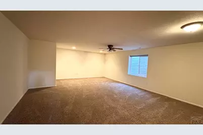 956 Peachcrest Dr, Pueblo, CO 81005 - Photo 17