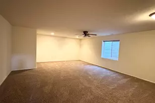 956 Peachcrest Dr, Pueblo, CO 81005 - Photo 17