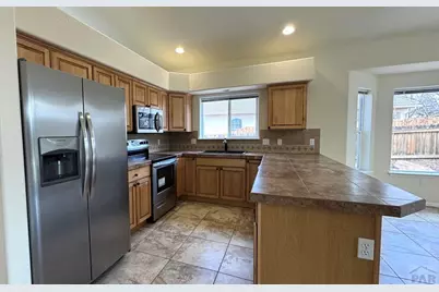 956 Peachcrest Dr, Pueblo, CO 81005 - Photo 5