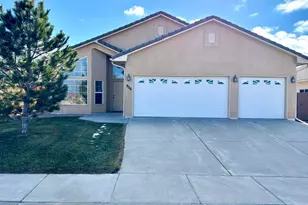 956 Peachcrest Dr, Pueblo, CO 81005 - Photo 1