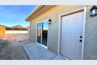 806 Thorncrest Dr, Pueblo, CO 81005 - Photo 19