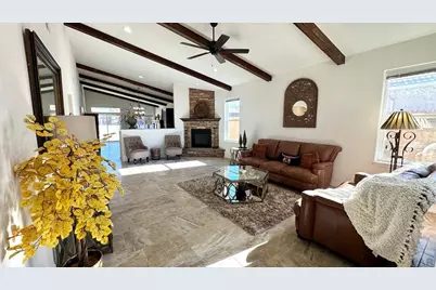 806 Thorncrest Dr, Pueblo, CO 81005 - Photo 3