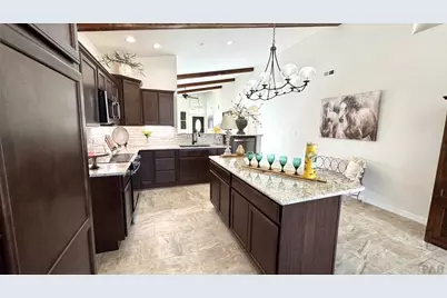 806 Thorncrest Dr, Pueblo, CO 81005 - Photo 7