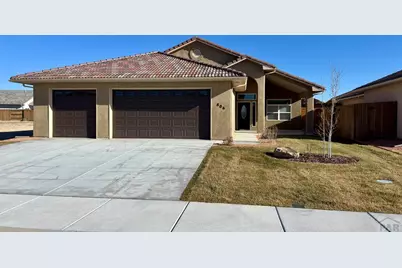 806 Thorncrest Dr, Pueblo, CO 81005 - Photo 1