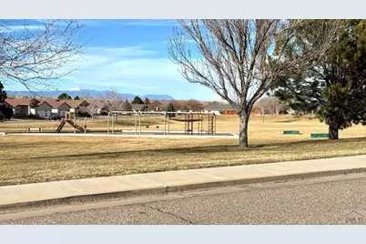810 Thorncrest Dr, Pueblo, CO 81005 - Photo 13