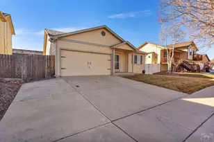 3806 Pronghorn Ln, Pueblo, CO 81005 - Photo 3