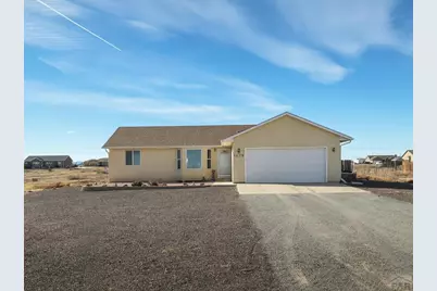 1479 N Moonbeam Dr, Pueblo, CO 81007 - Photo 1