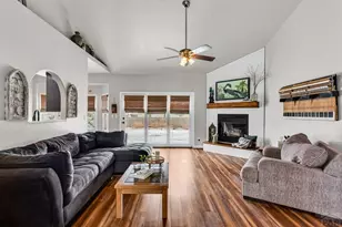 562 S Hook Dr, Pueblo West, CO 81007 - Photo 5