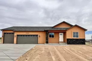 1020 N Kirkwood Dr, Pueblo West, CO 81007 - Photo 1