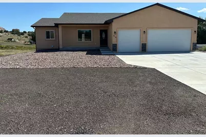 914 S Greenway Ave, Pueblo West, CO 81007 - Photo 1
