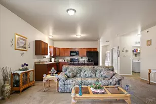 3319 Fox Den Ct, Pueblo, CO 81005 - Photo 3