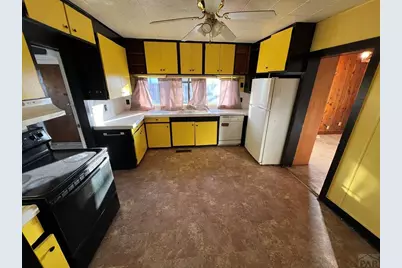 1337 Harding Ave, Canon City, CO 81212 - Photo 9