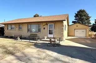 1908 Lynwood Ln, Pueblo, CO 81005 - Photo 1