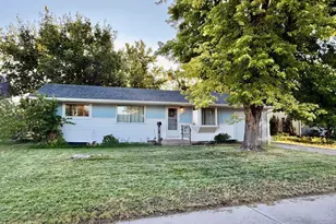 2110 Rosewood Ln, Pueblo, CO 81005 - Photo 1