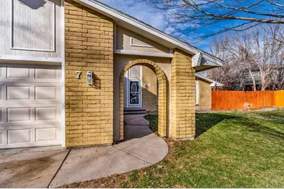 7 Kingsbridge Place, Pueblo, CO 81001 - Photo 3