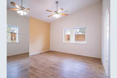 960 Peachcrest Dr, Pueblo, CO 81005 - Photo 15