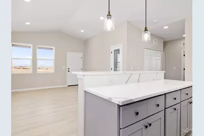 981 E Waverly Dr, Pueblo West, CO 81007 - Photo 9