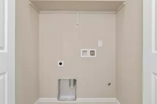 981 E Waverly Dr, Pueblo West, CO 81007 - Photo 13