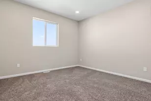 981 E Waverly Dr, Pueblo West, CO 81007 - Photo 17