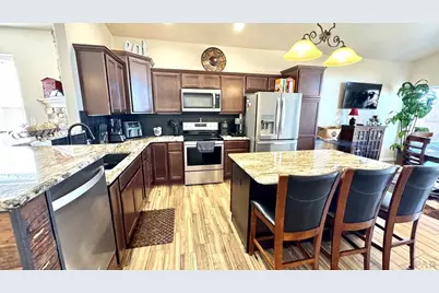 921 Plumcrest Dr, Pueblo, CO 81005 - Photo 5