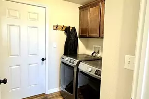 921 Plumcrest Dr, Pueblo, CO 81005 - Photo 7