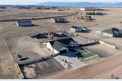 40 E Lyons Dr, Pueblo West, CO 81007 - Photo 25