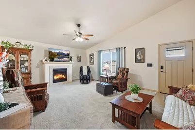 2218 Cliffmoor Ln, Pueblo, CO 81008 - Photo 13