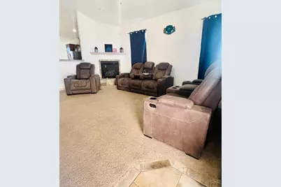 964 Peachcrest Dr, Pueblo, CO 81005 - Photo 3