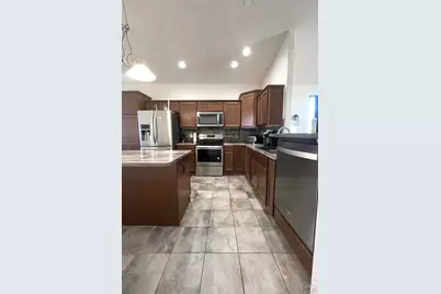964 Peachcrest Dr, Pueblo, CO 81005 - Photo 5