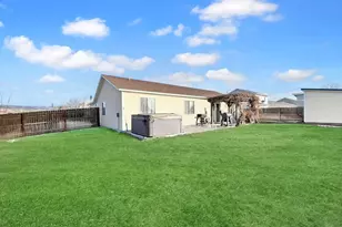 22 Roundhouse St, Montrose, CO 81401 - Photo 13