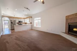 935 Maplecrest Dr, Pueblo, CO 81005 - Photo 9