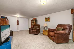 2932 8th Ave, Pueblo, CO 81008 - Photo 45