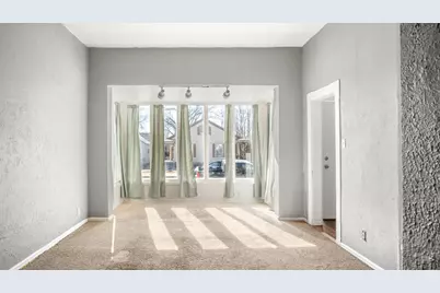 611 W 11th St, Pueblo, CO 81003 - Photo 3