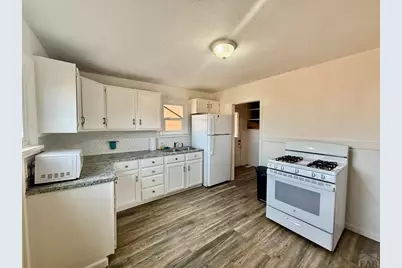 1520 Craig St, Pueblo, CO 81003 - Photo 9