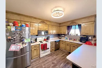 110 Encino Dr, Pueblo, CO 81005 - Photo 7