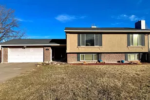 110 Encino Dr, Pueblo, CO 81005 - Photo 1
