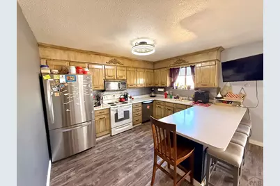 110 Encino Dr, Pueblo, CO 81005 - Photo 9