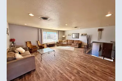 110 Encino Dr, Pueblo, CO 81005 - Photo 5