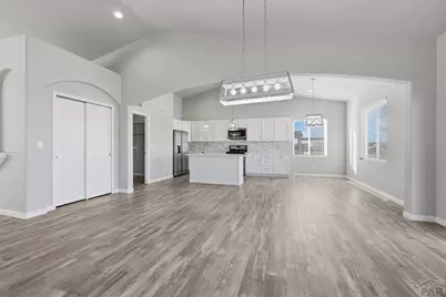 1187 E Ivanhoe Dr, Pueblo, CO 81007 - Photo 5