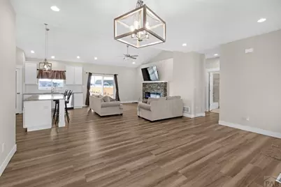 671 N Snyder, Pueblo, CO 81007 - Photo 11